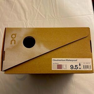 On Cloud Cloud-venture Waterproof (Ice Heron Color) size 9.5 Women